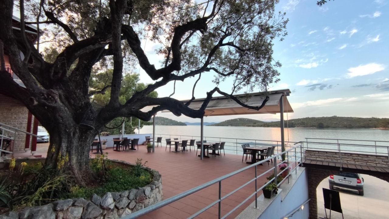 Bed and Breakfast Pansion Alen - Dugi Otok Ллука Экстерьер фото